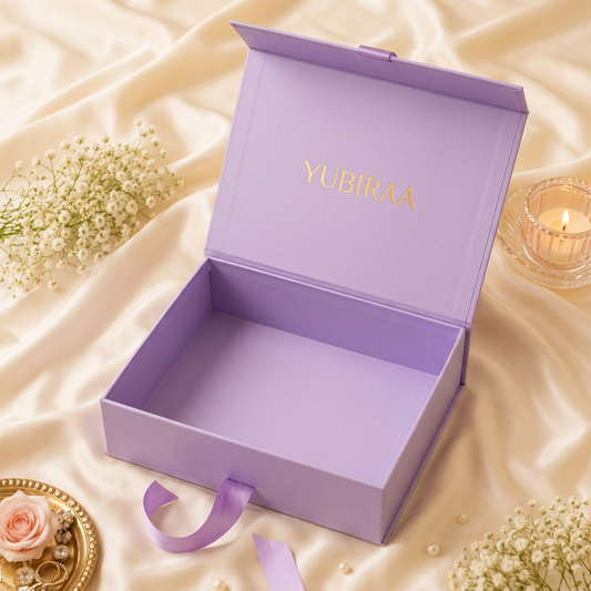 YUBIRAA lavender magnetic hamper with attached open lid