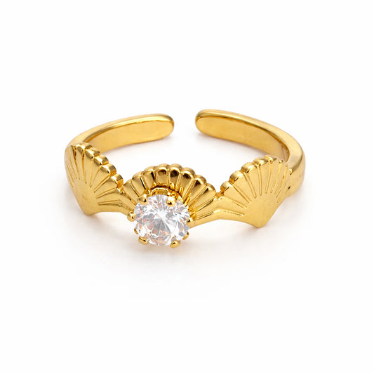 Crownglow solitaire adjustable gold ring with crown-inspired design and sparkling solitaire stone on white background – YUBIRAA