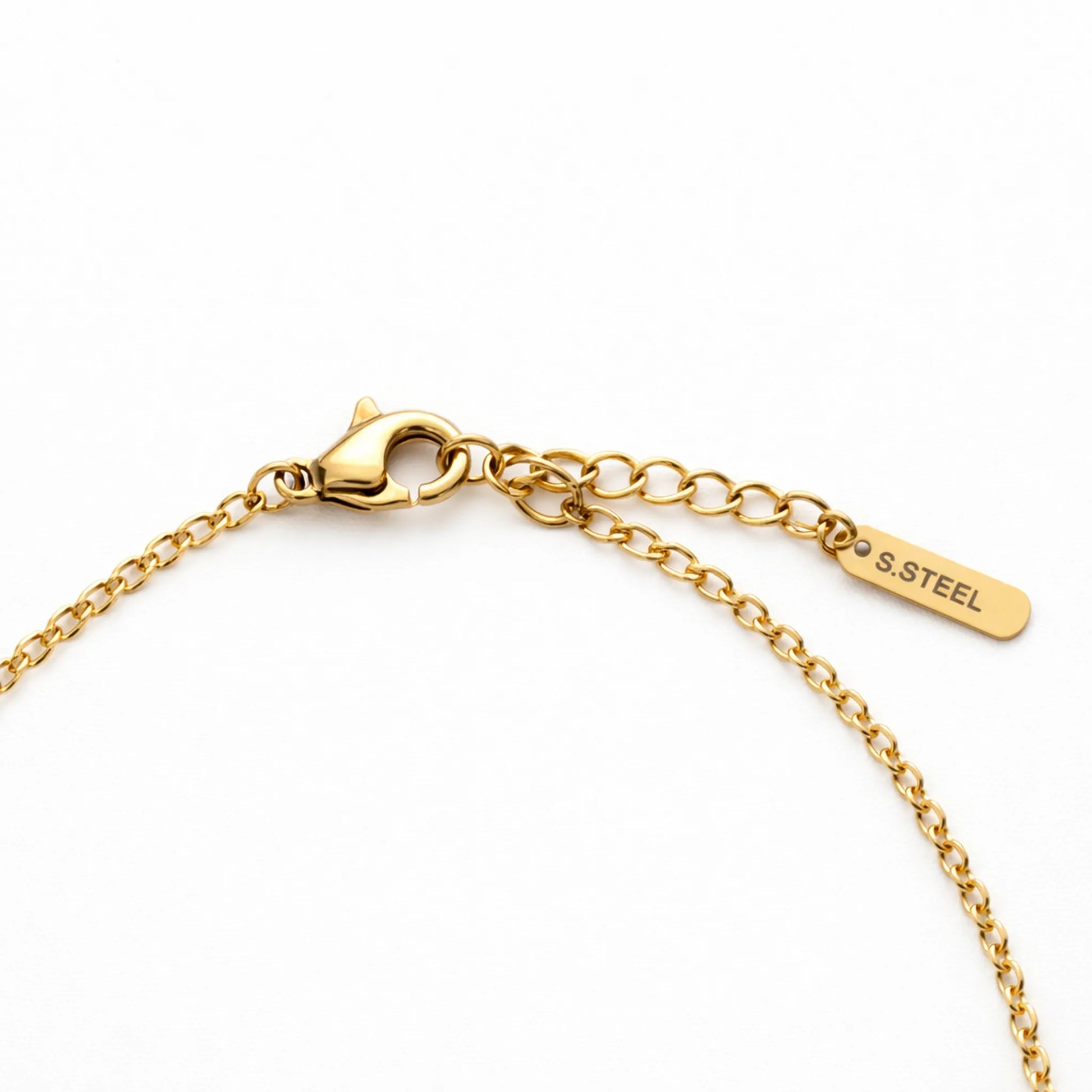Yubiraa anti tarnish gold necklace clasp with S.STEEL engraving and premium chain detail