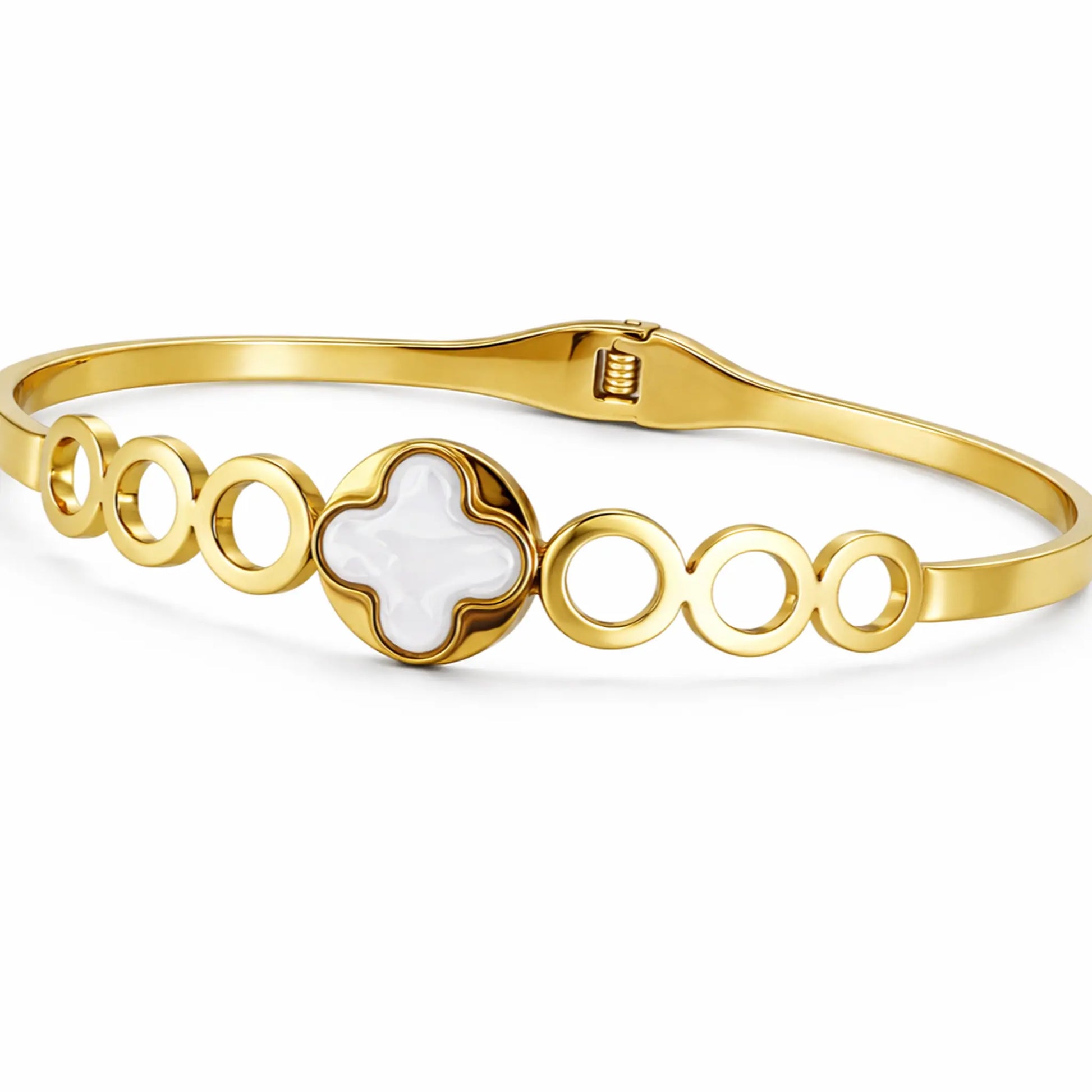 Side view of YUBIRAA Everyday Clover Gold Bracelet highlighting circular link detailing