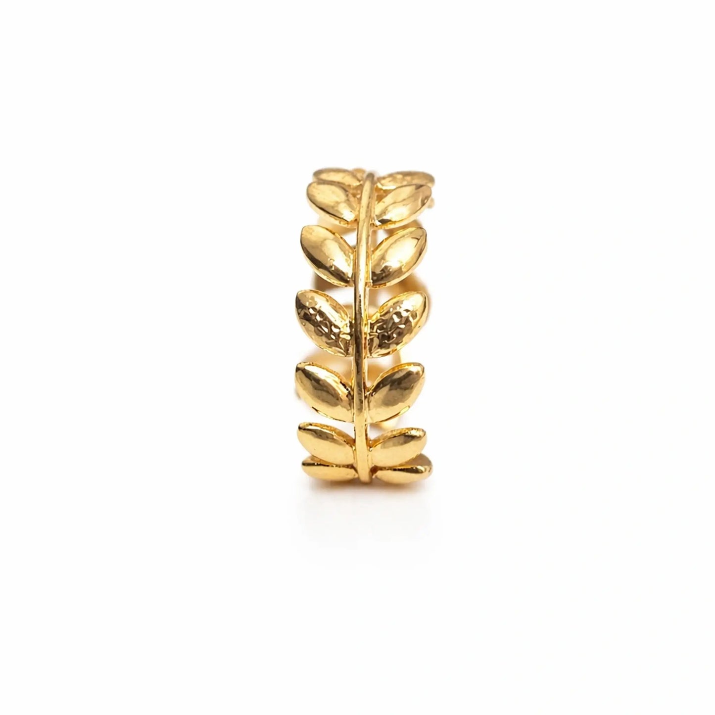 Side view of gold petal curve ring featuring sculpted leaf pattern and smooth shine – yubiraa